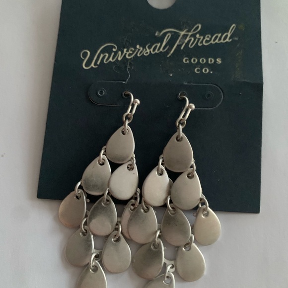 Universal Thread Silver Chandelier Earrings - Picture 4 of 6